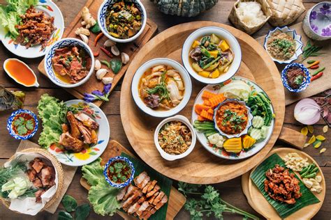 Either served raw (shredded or diced) with dishes such as miang kham and khanom chin sao nam, in certain chilli dips, or in stir fried dishes of Chinese origin. . Tawans thai food